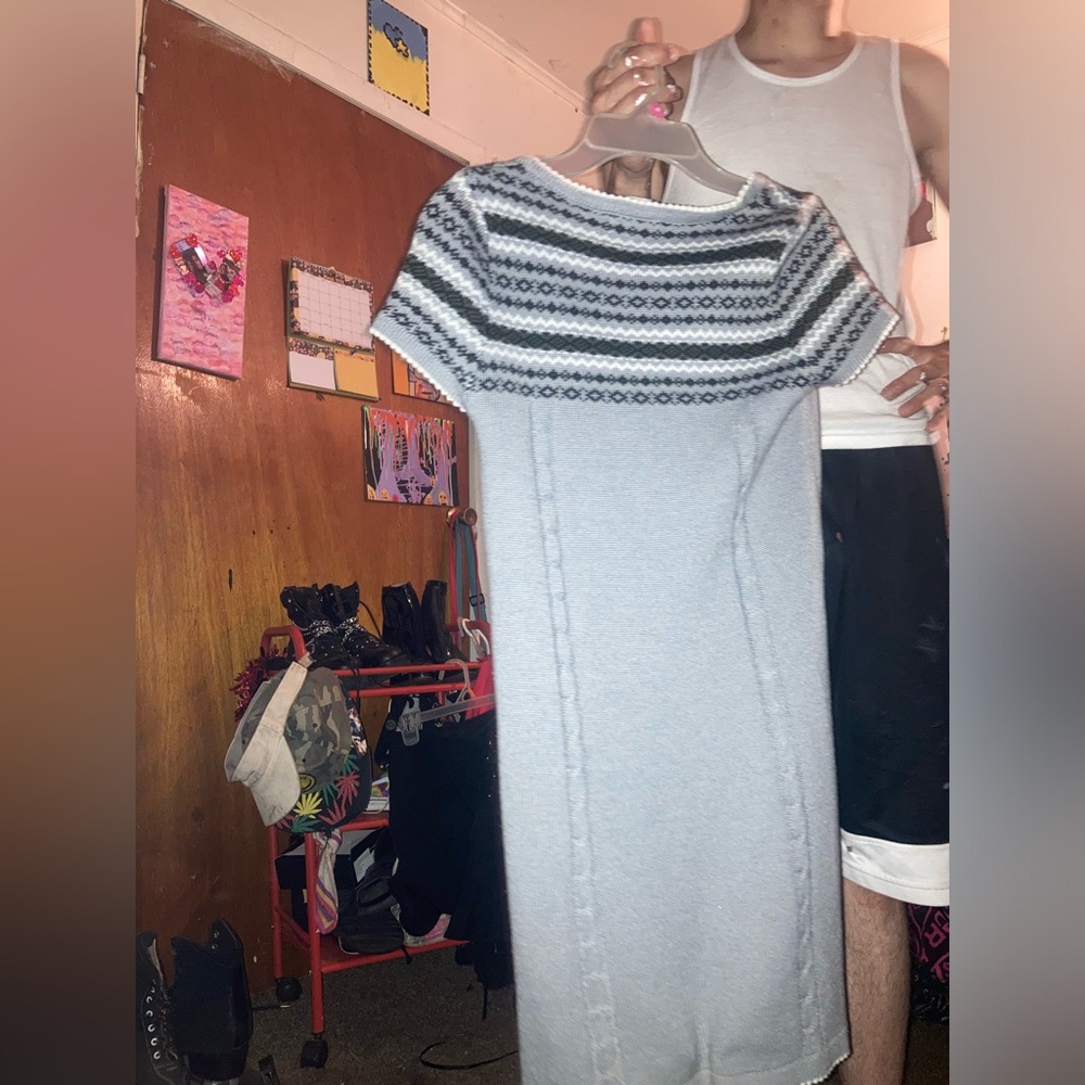 Size, medium - Picture 3 of 3